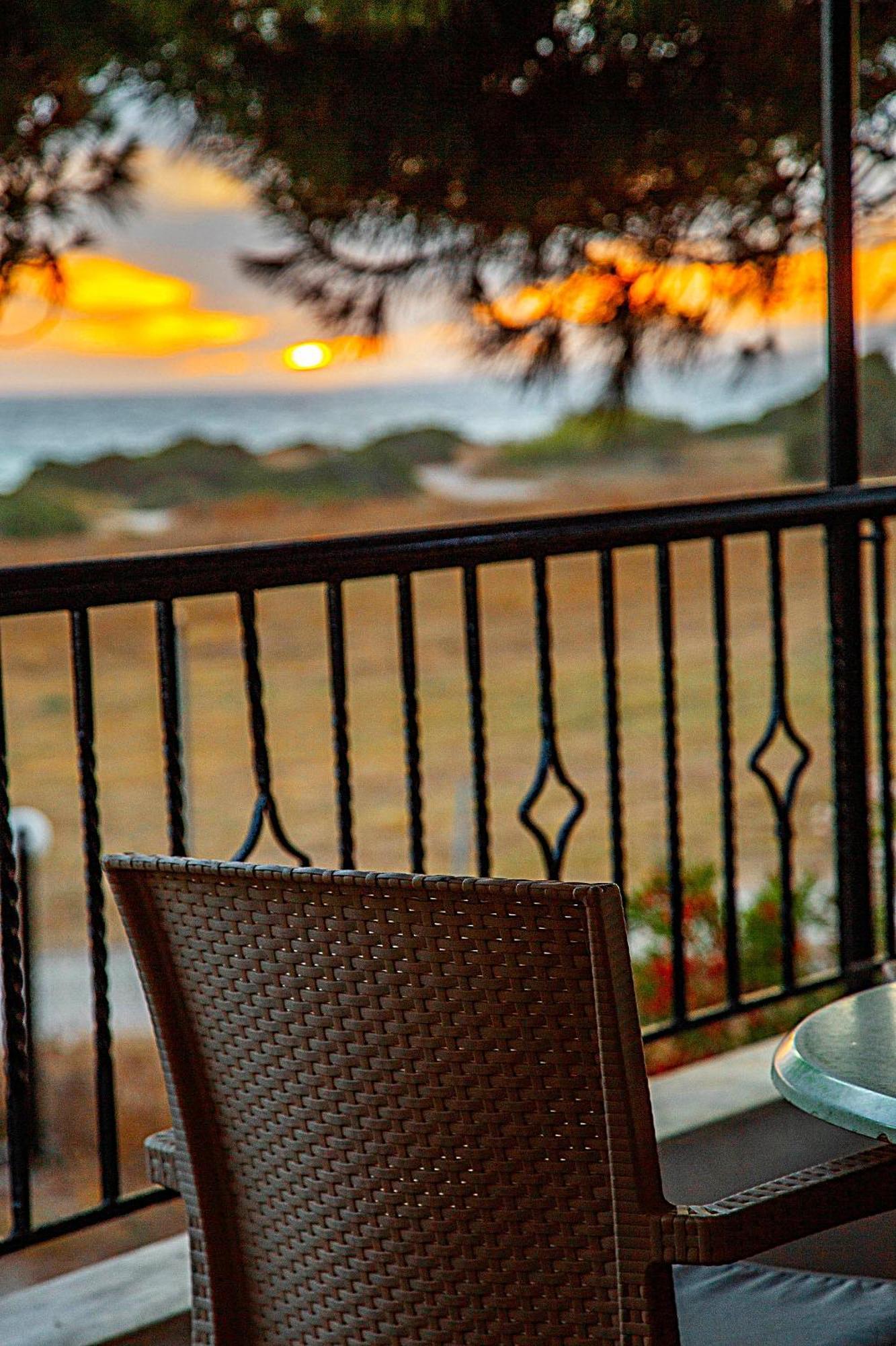 Romanos Beach Villas Kültér fotó