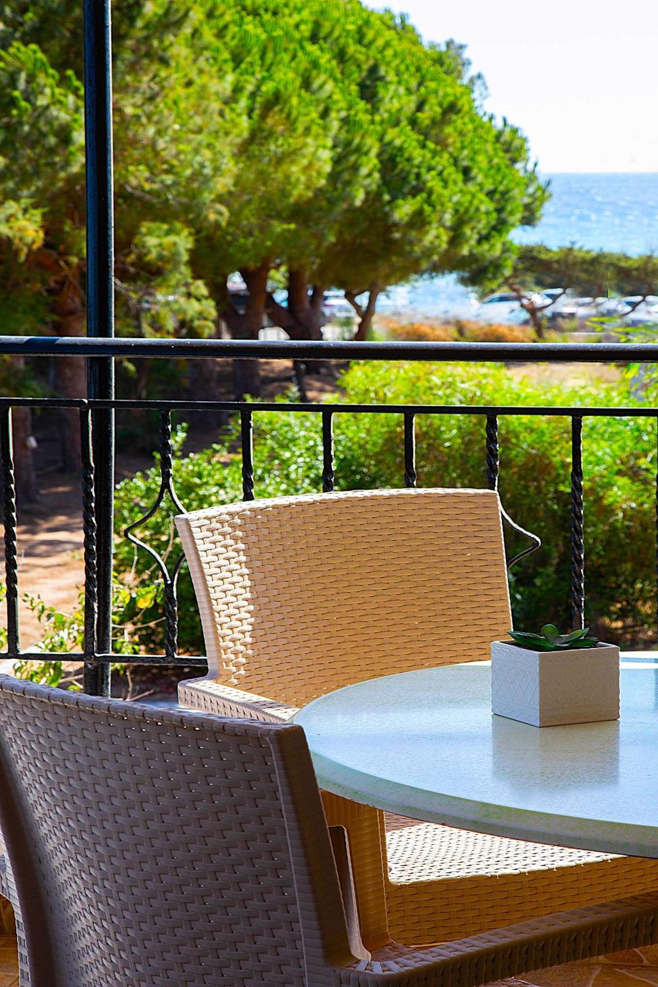 Romanos Beach Villas Kültér fotó