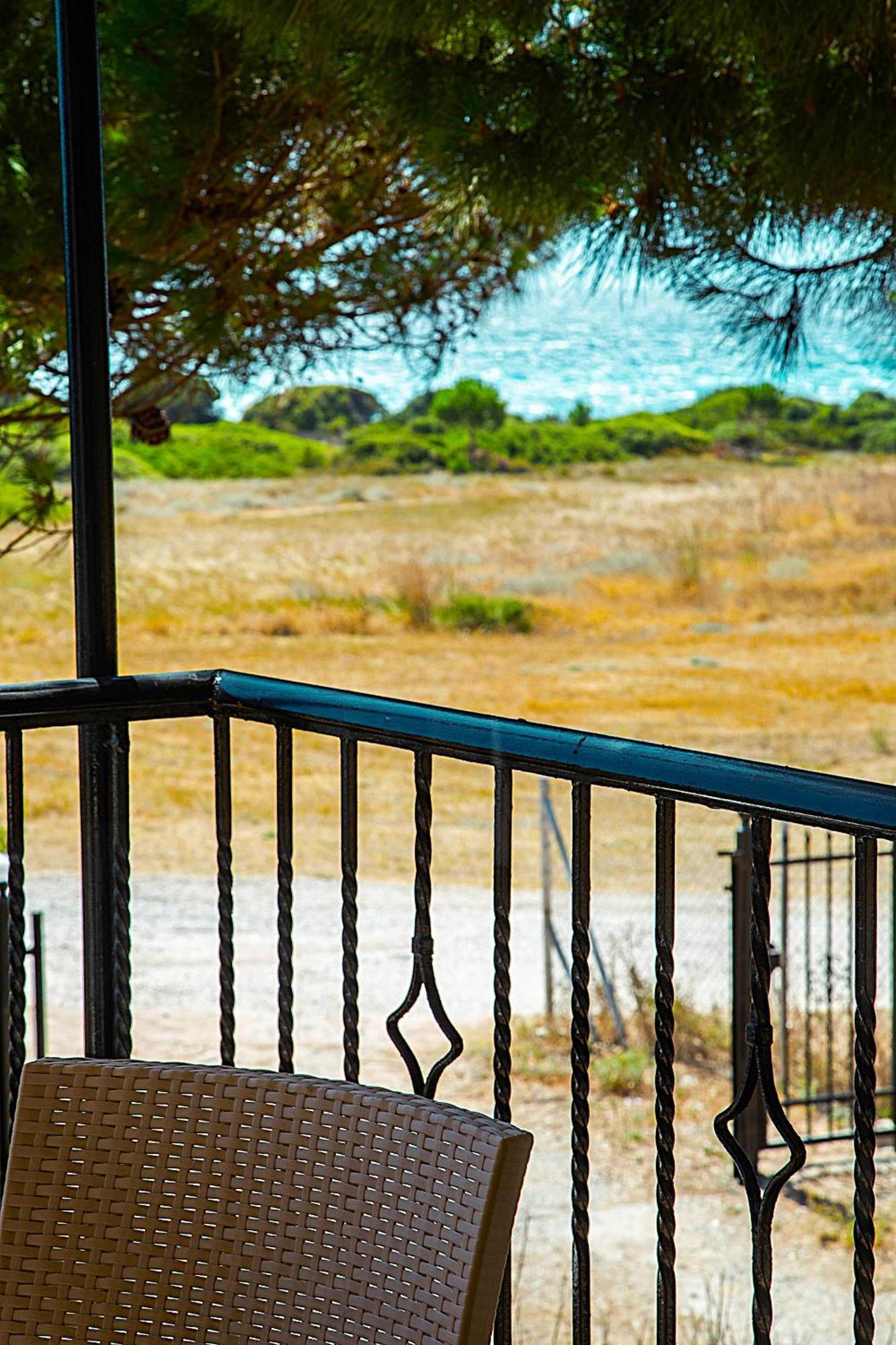 Romanos Beach Villas Kültér fotó