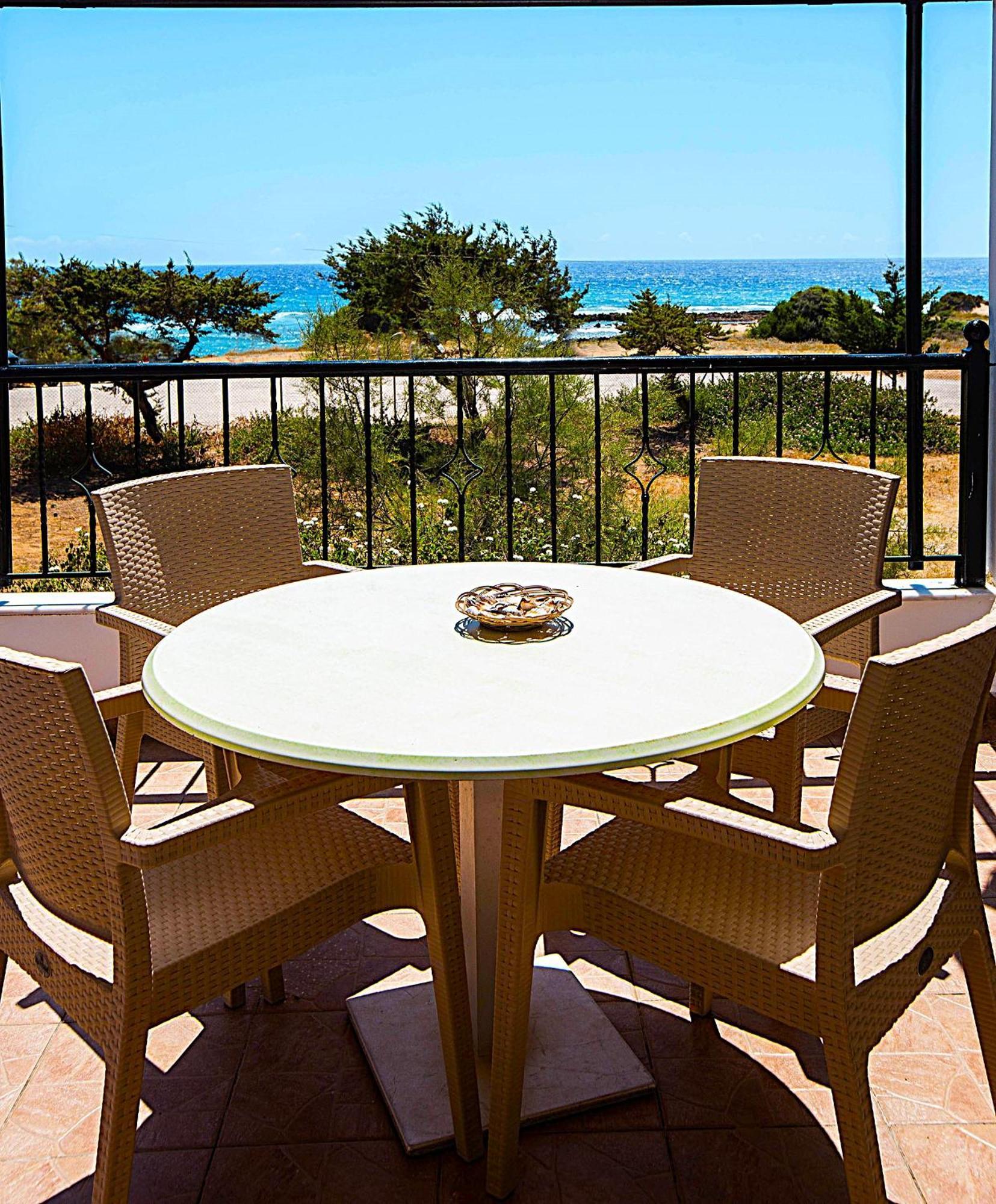 Romanos Beach Villas Kültér fotó