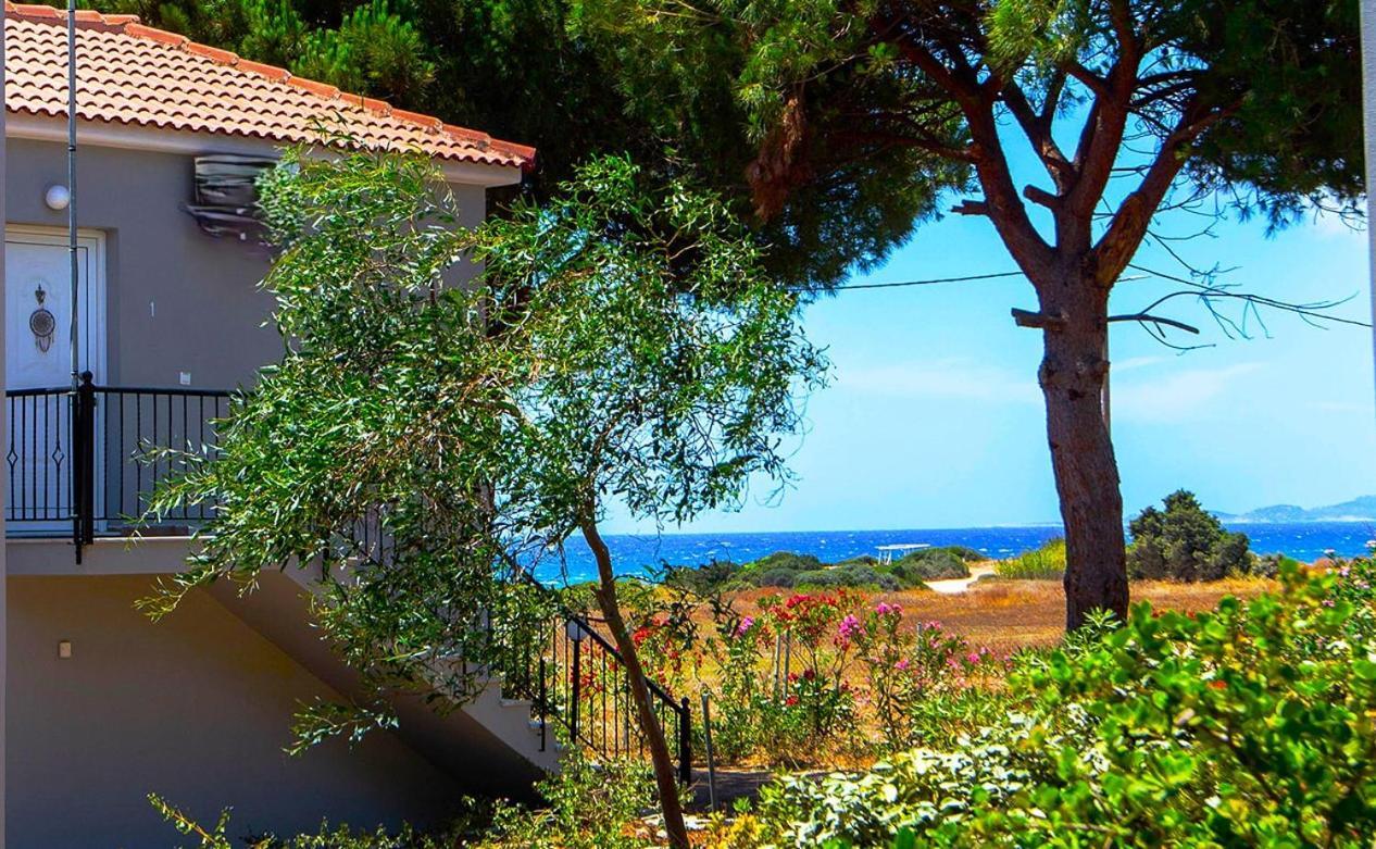 Romanos Beach Villas Kültér fotó