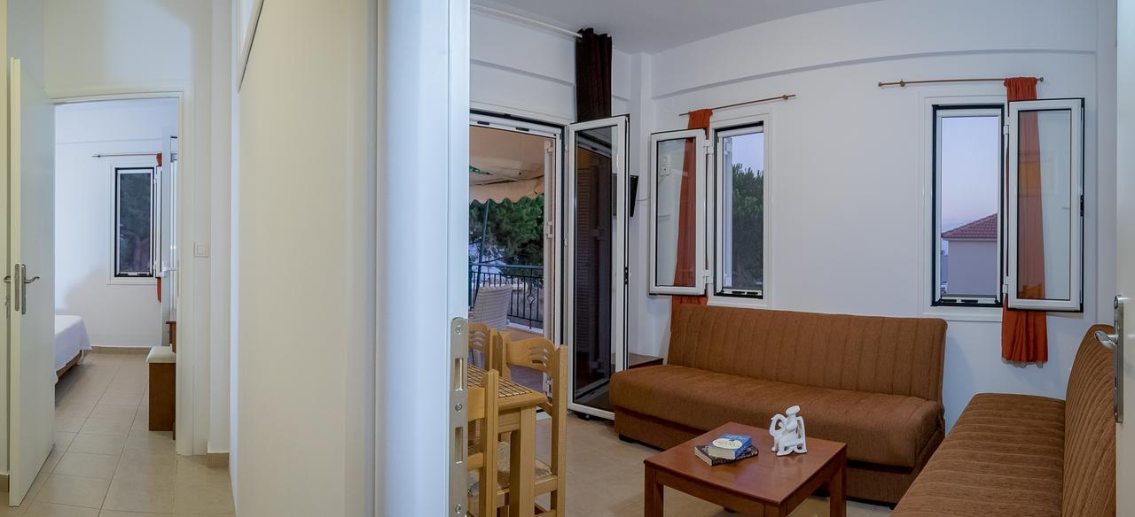 Romanos Beach Villas Kültér fotó